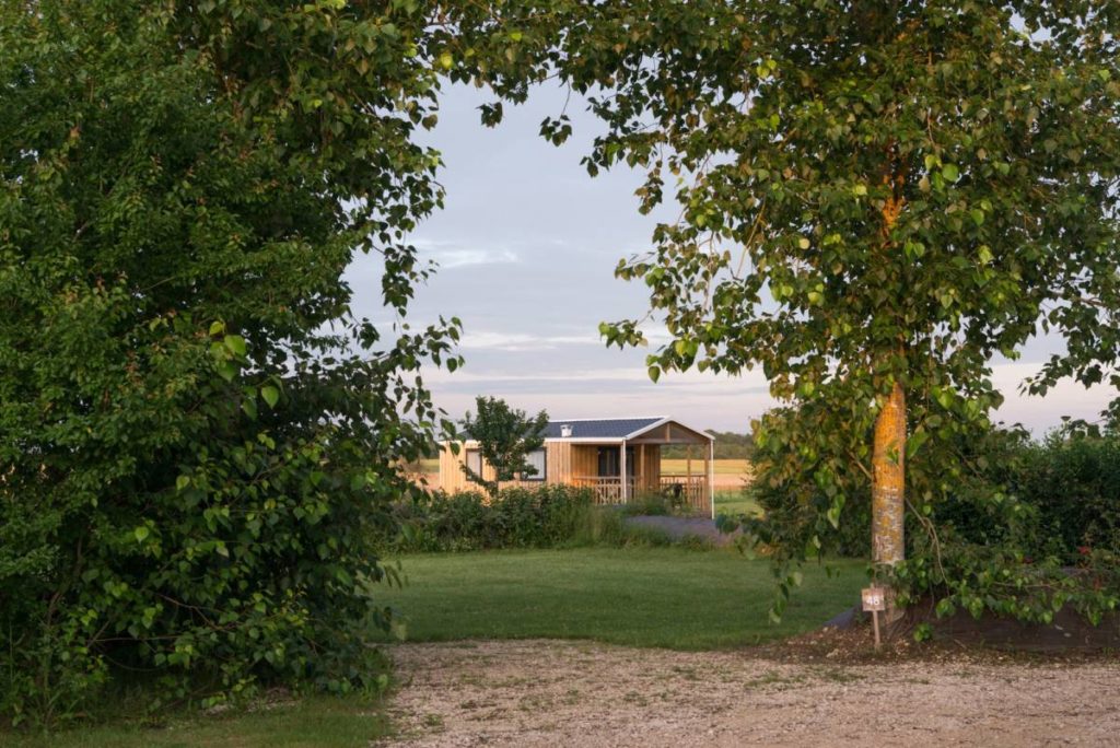 location tout confort nature camping piscine 4 étoiles Val de Loire chateaux de la loire zoo parc de beauval